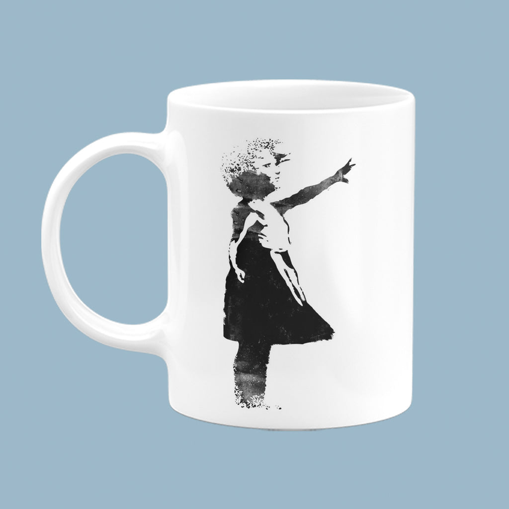 Graffiti art - Girl with heart balloon Mug