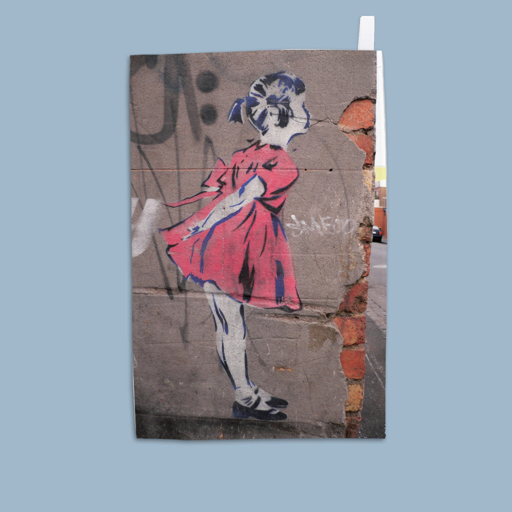 Graffiti art - little girl  Tea Towel