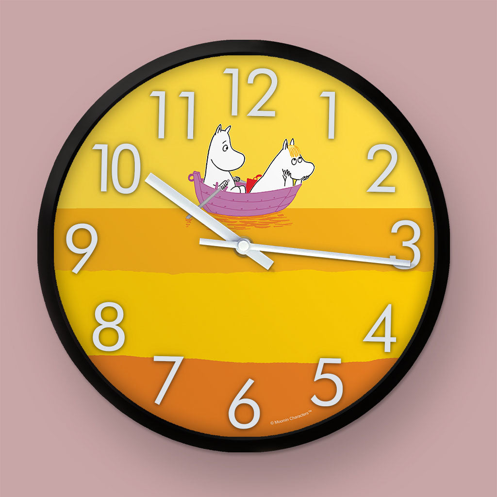 Moomintroll with Moominmamma Clock