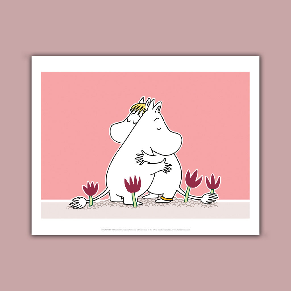 Moomins hug Art Print