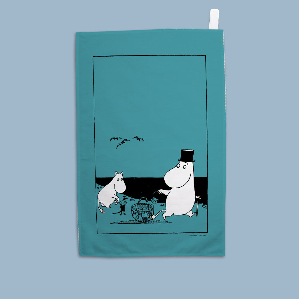 Moomin - Moominmamma and snorkmaiden  Tea Towel