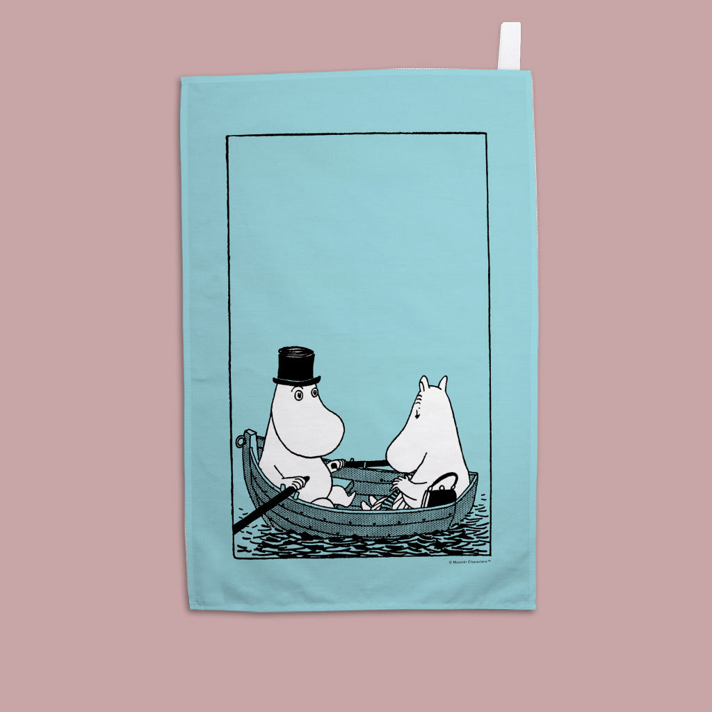 Moomin - momminpapa and moomintroll  Tea Towel